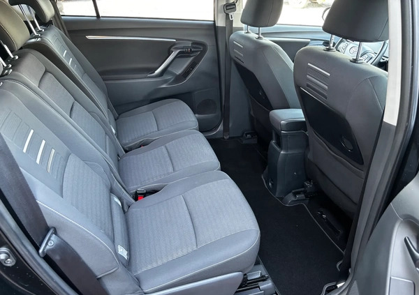 Toyota Verso cena 57999 przebieg: 118000, rok produkcji 2016 z Józefów małe 301